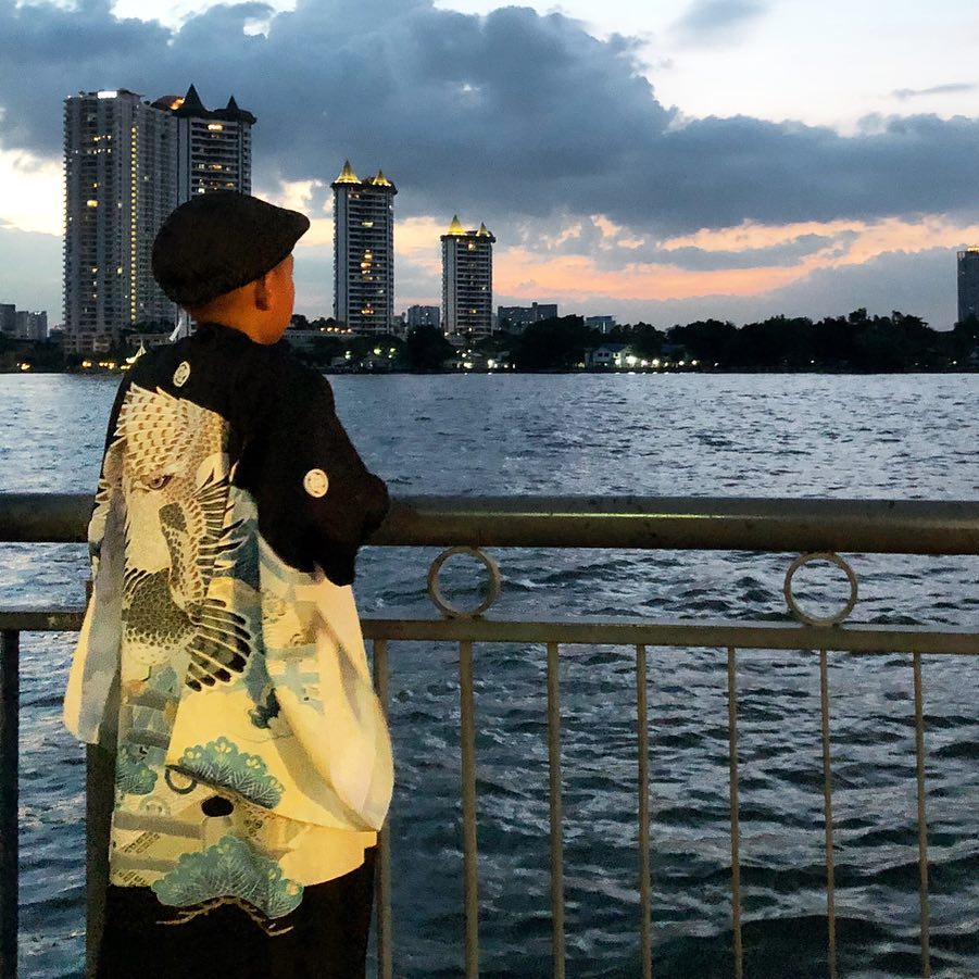 Customer wearing Sumo Vintage